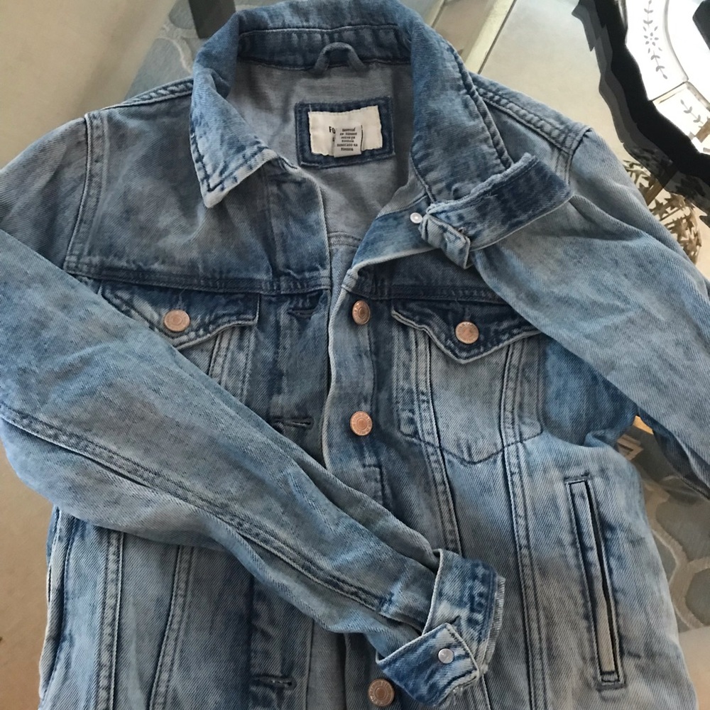 Forever 21 Brand Denim Jacket Size Small
